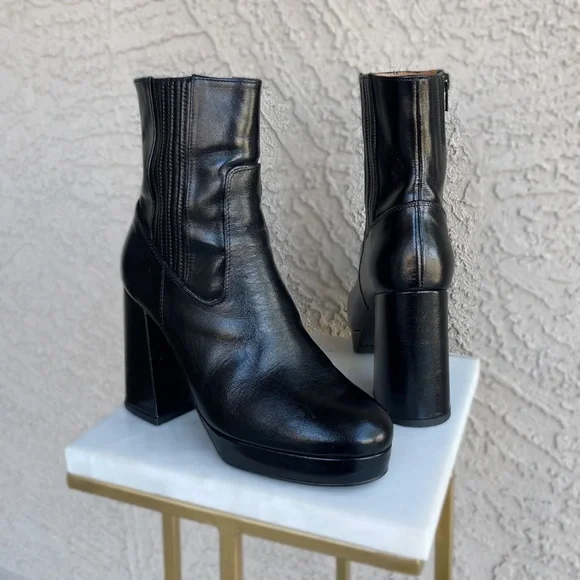 Sezane Black Ankle Boots with Chunky Heel - Picture 10 of 16